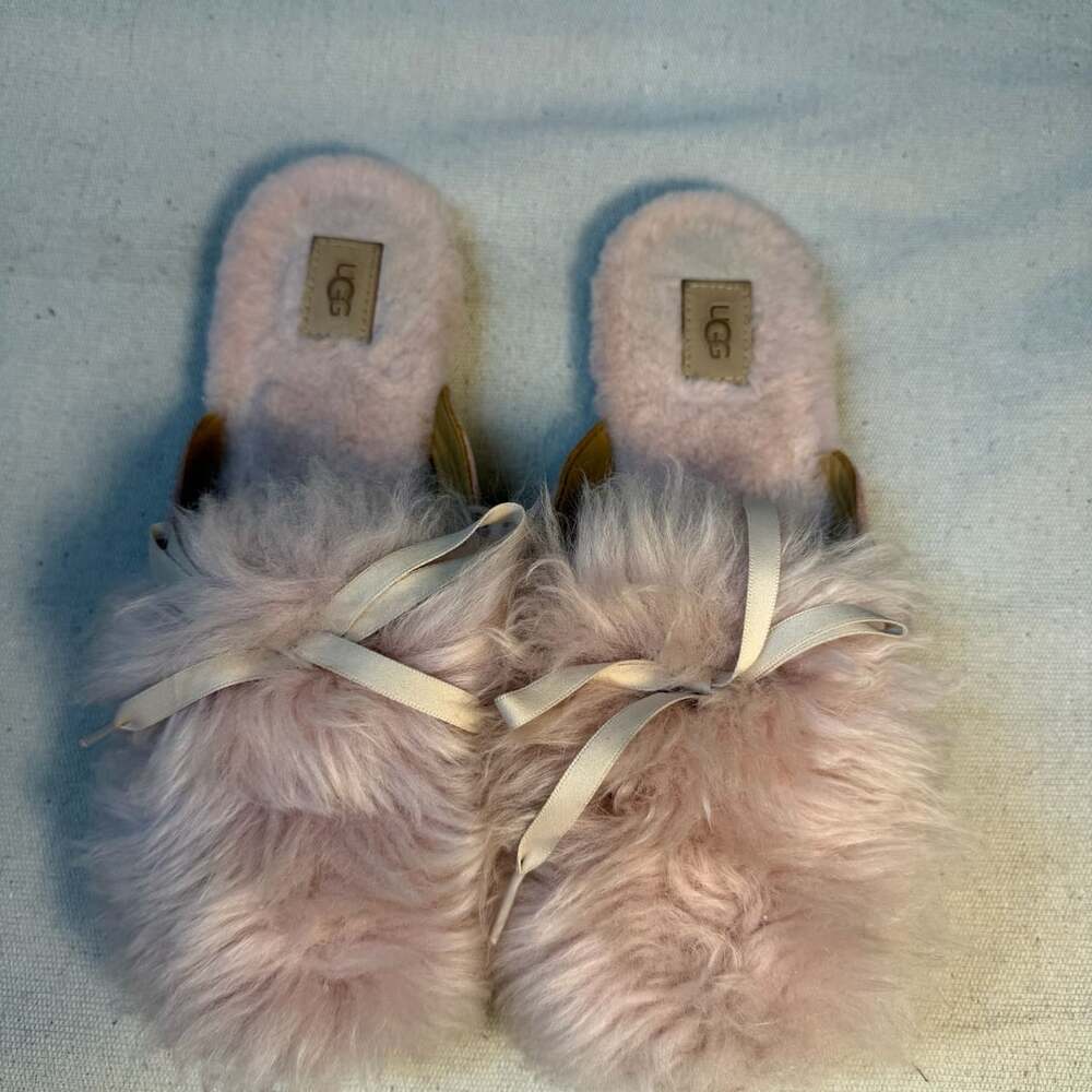 UGG Shaine Fluff Slippers Pink Suede Size Unknown
